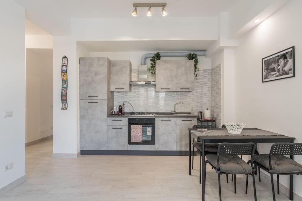 Cinema House In Cinecitta Apartment Rome Luaran gambar
